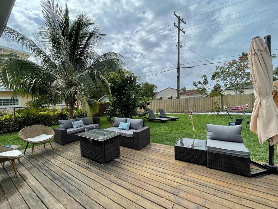 Hot Tub, Tiki Bar, Outdoor Shower, Near Intercoastal Waterway! West Palm Beach Extérieur photo