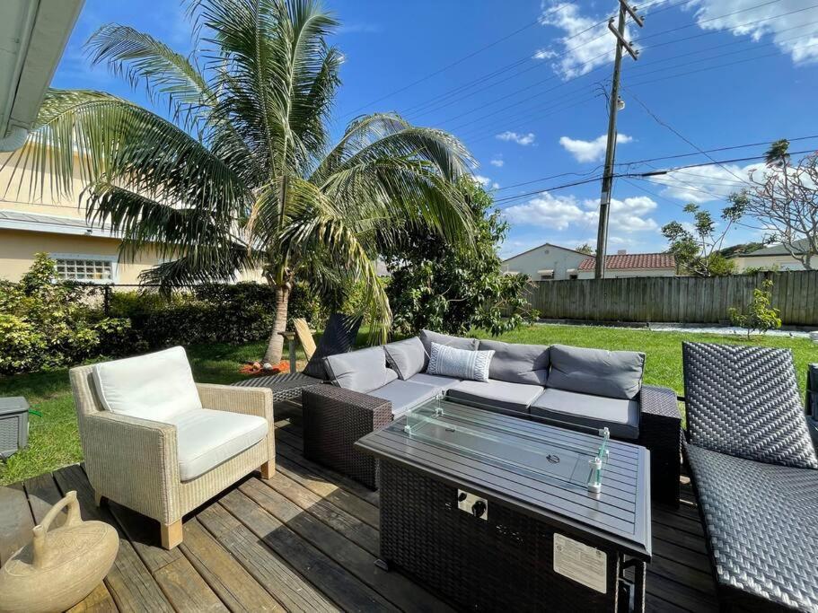 Hot Tub, Tiki Bar, Outdoor Shower, Near Intercoastal Waterway! West Palm Beach Extérieur photo